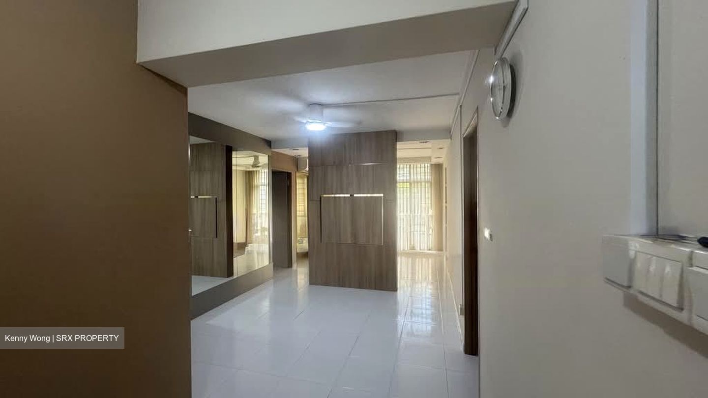 Blk 81A Lorong 4 Toa Payoh (Toa Payoh), HDB 4 Rooms #574388391
